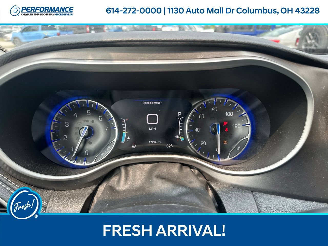 Used 2024 Chrysler Pacifica Touring-L AWD/4WD image 18