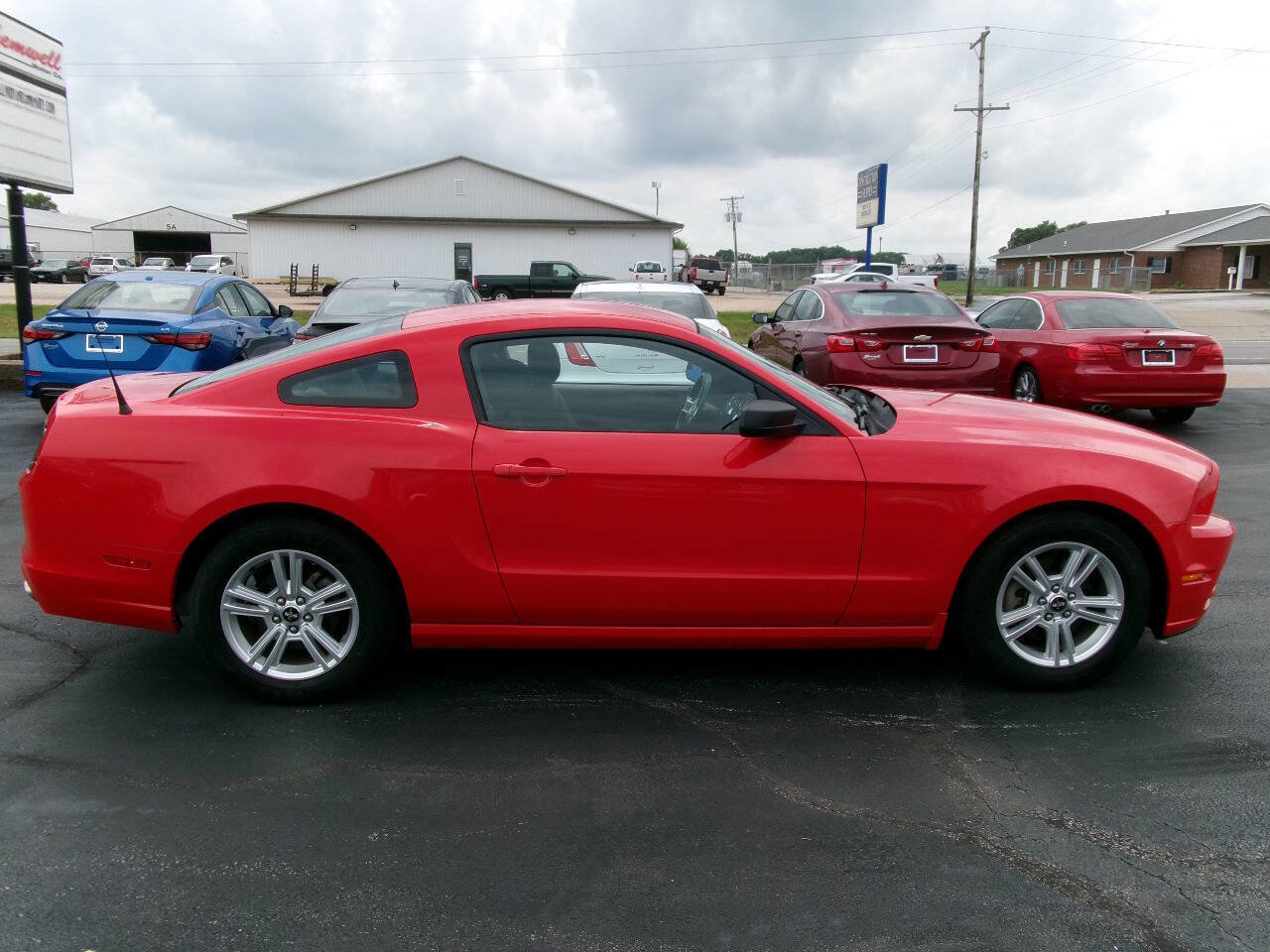 Used 2014 Ford Mustang Coupe RWD image 3