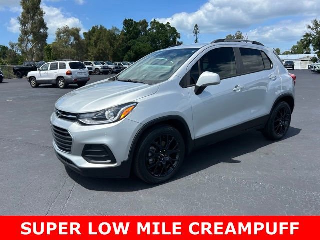 Used 2021 Chevrolet Trax LT w/ Sport Edition image 3