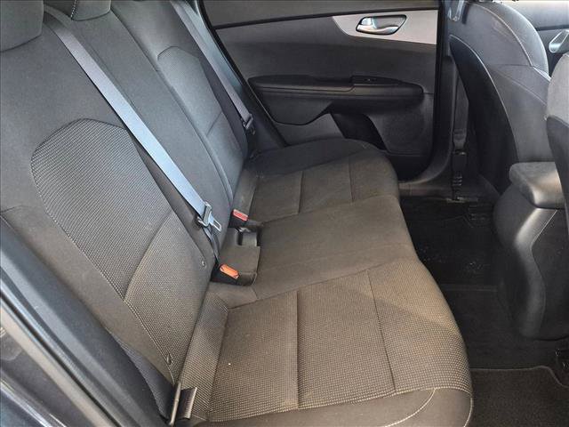 Used 2020 Kia Forte LXS FWD image 17