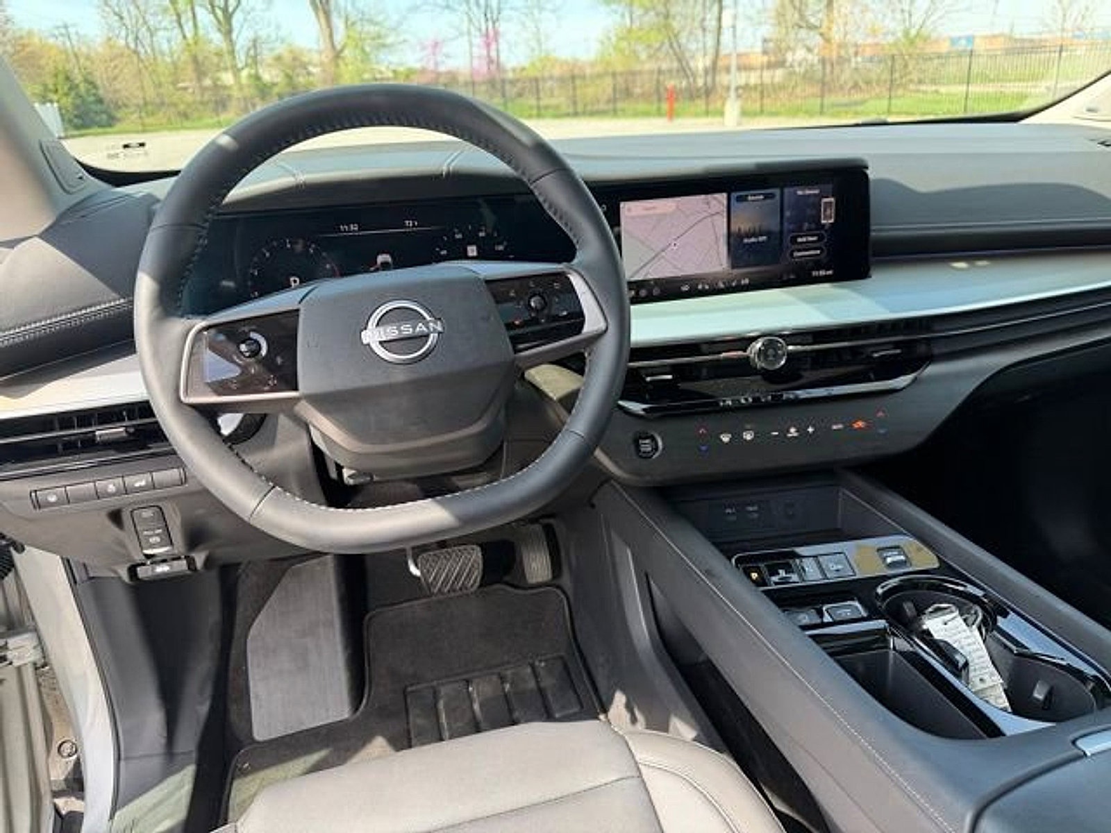 Used 2025 Nissan Murano SL AWD/4WD image 14