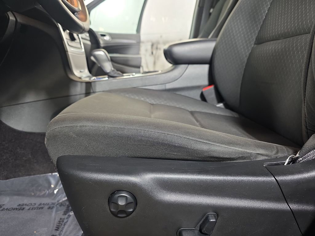 Used 2019 Jeep Grand Cherokee Laredo AWD/4WD image 26