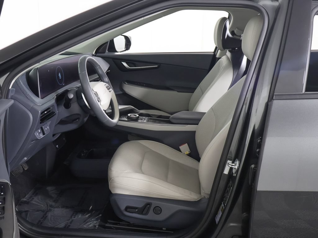 Used 2023 Kia EV6 Wind AWD/4WD image 27