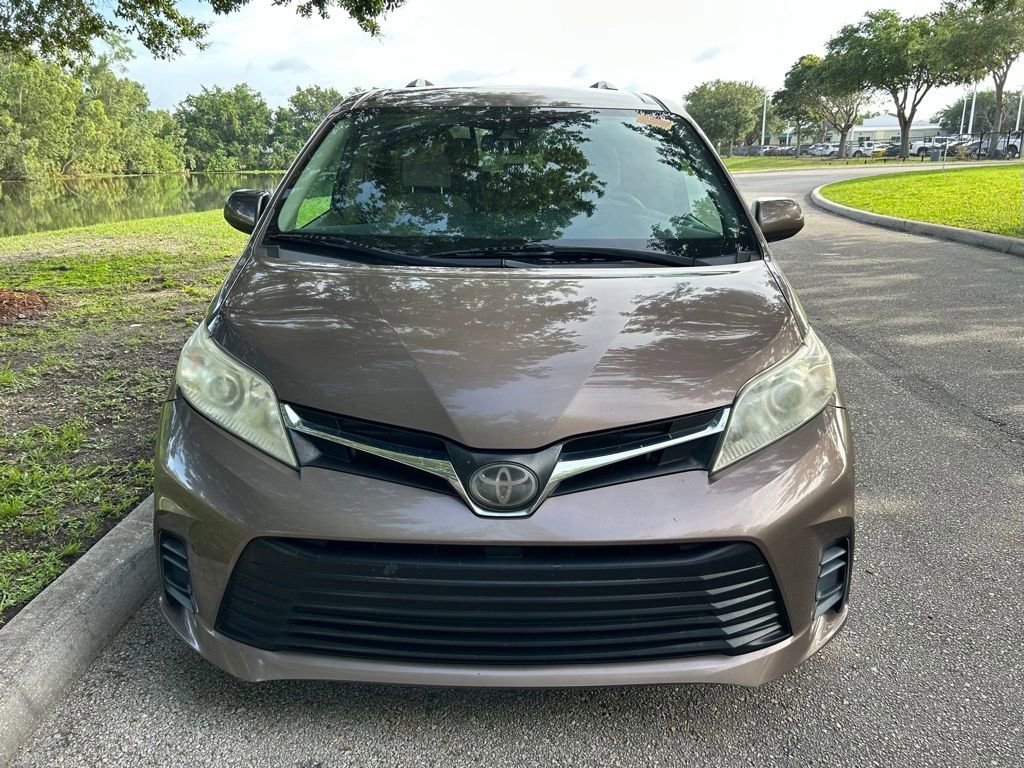 Used 2020 Toyota Sienna LE FWD image 9