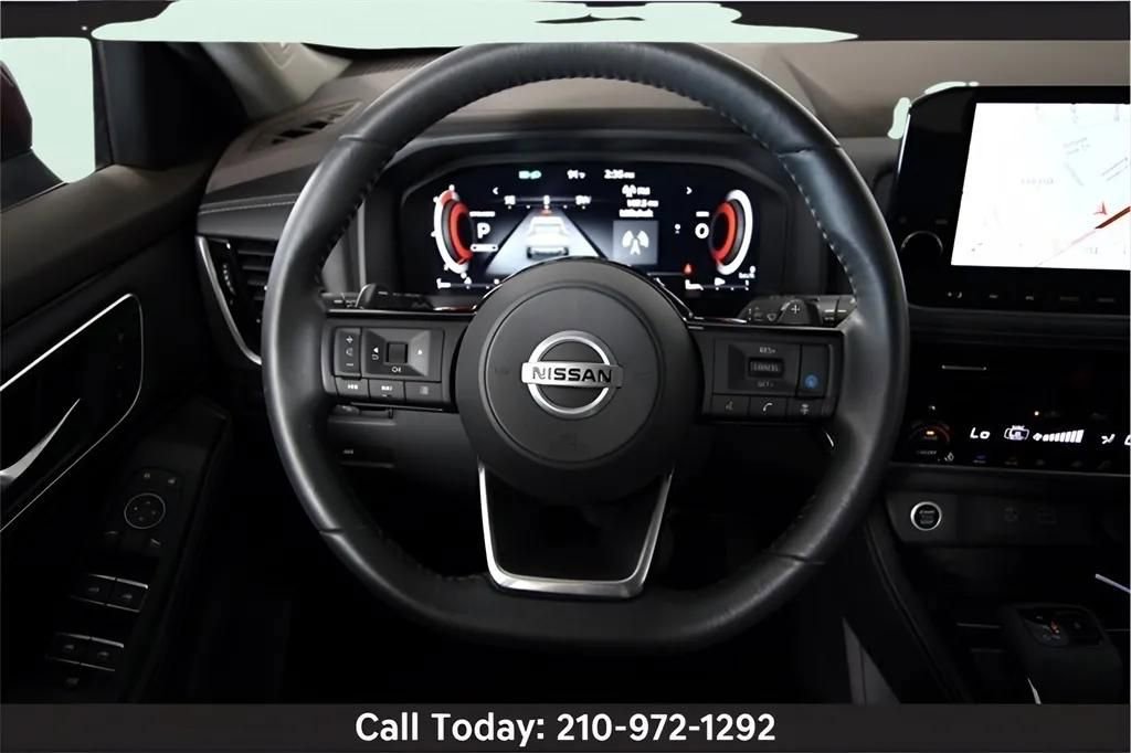 Used 2021 Nissan Rogue Platinum AWD/4WD image 30