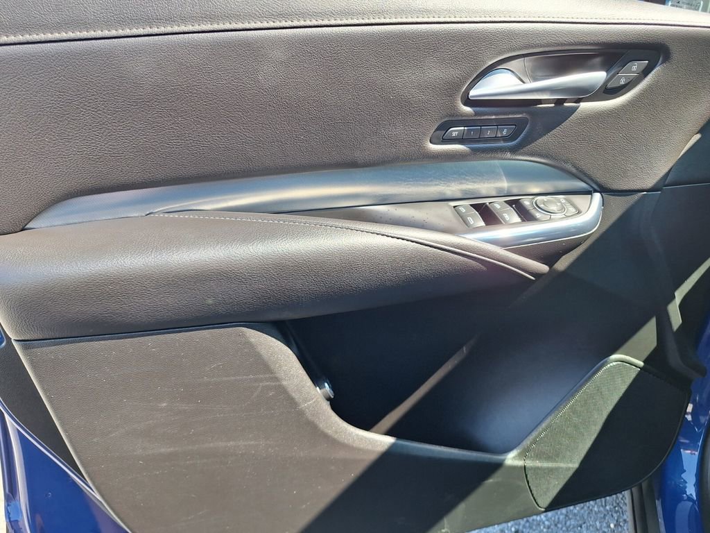 Used 2023 Cadillac XT4 Premium Luxury image 29