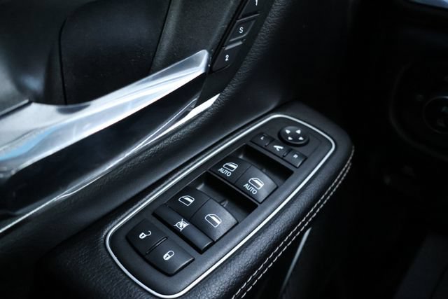 Used 2023 RAM 1500 Laramie AWD/4WD image 16