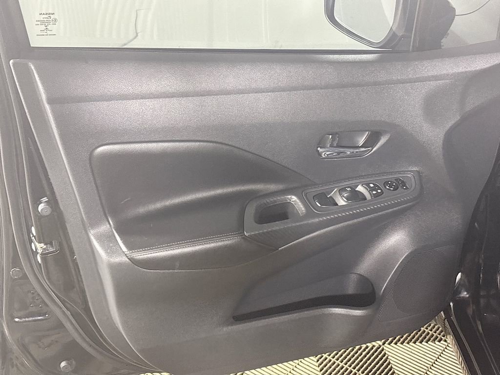 Used 2020 Nissan Versa SV FWD image 10