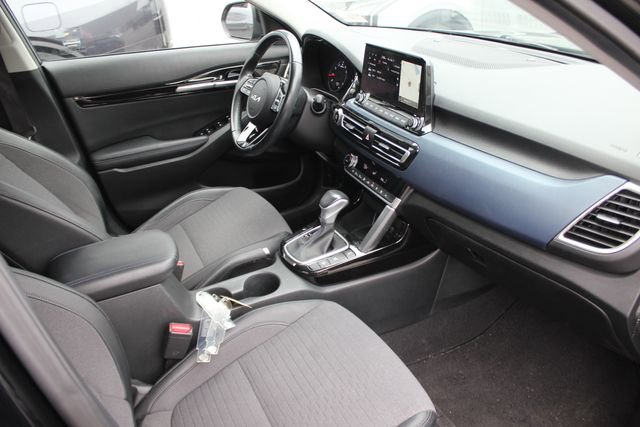 Used 2023 Kia Seltos Nightfall Edition AWD/4WD image 34