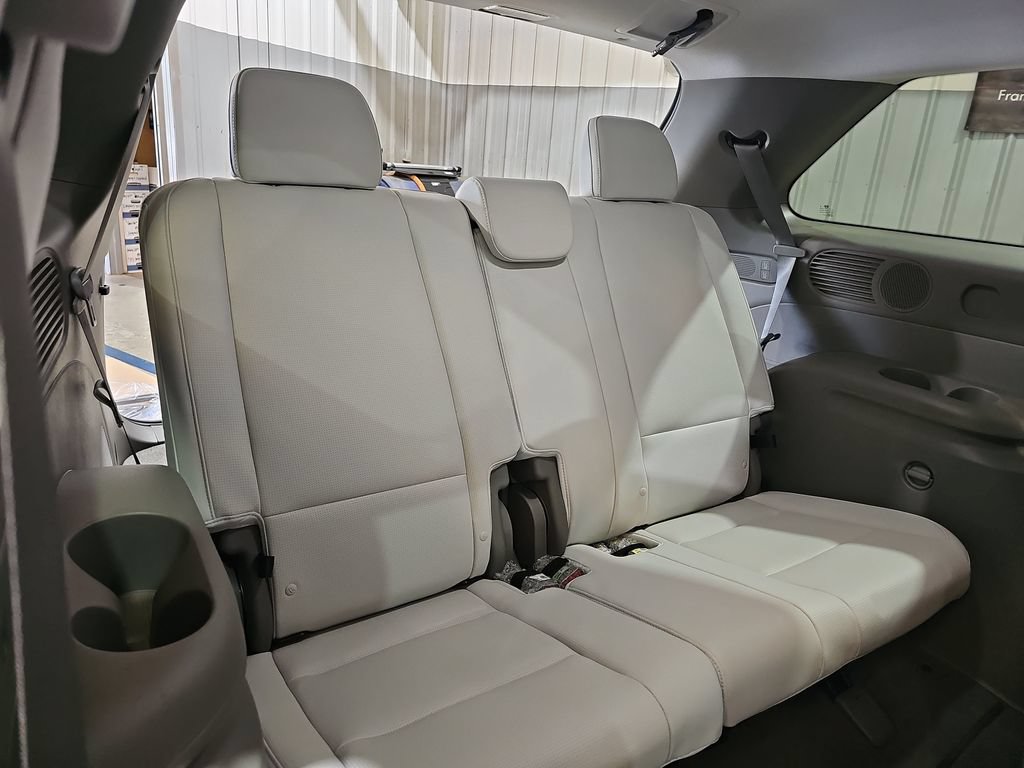 New 2026 Hyundai Palisade SEL Premium FWD image 12