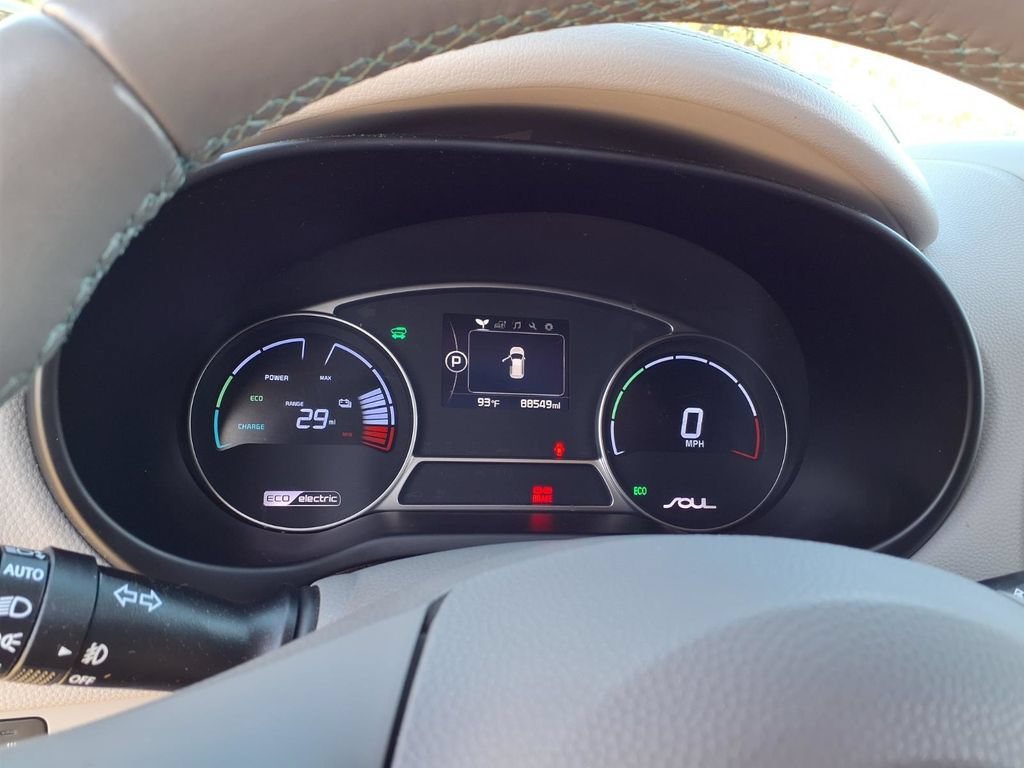 Used 2015 Kia Soul EV + FWD image 10