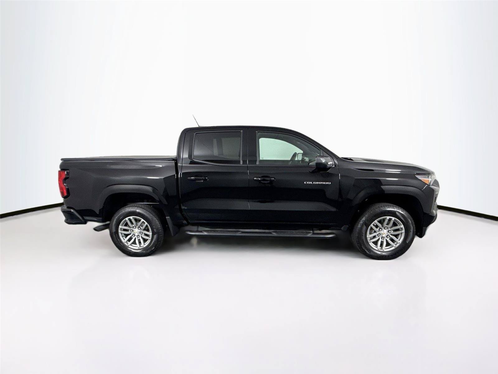 Used 2026 Chevrolet Colorado LT RWD image 11