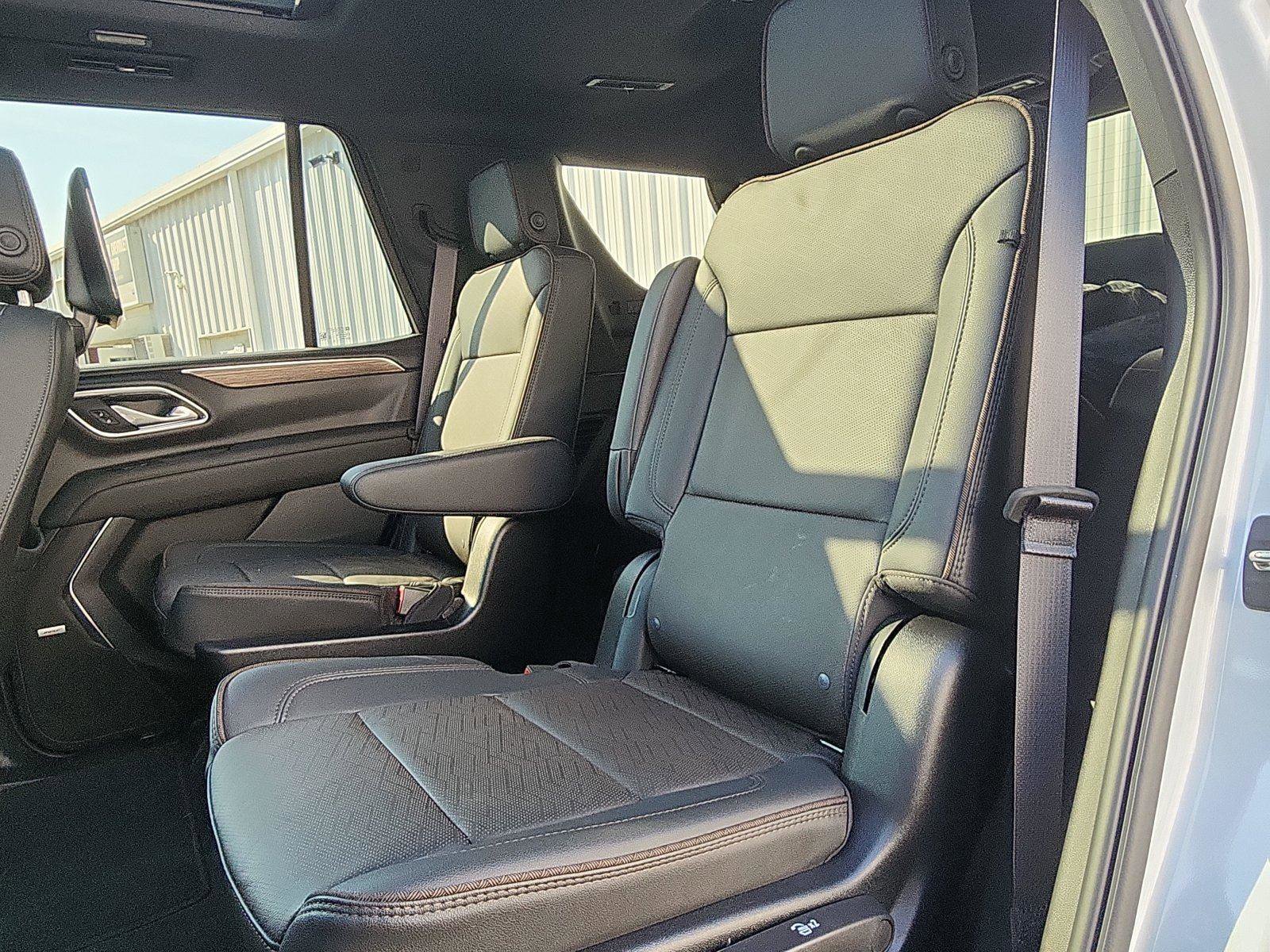 Used 2024 Chevrolet Tahoe High Country AWD/4WD image 23