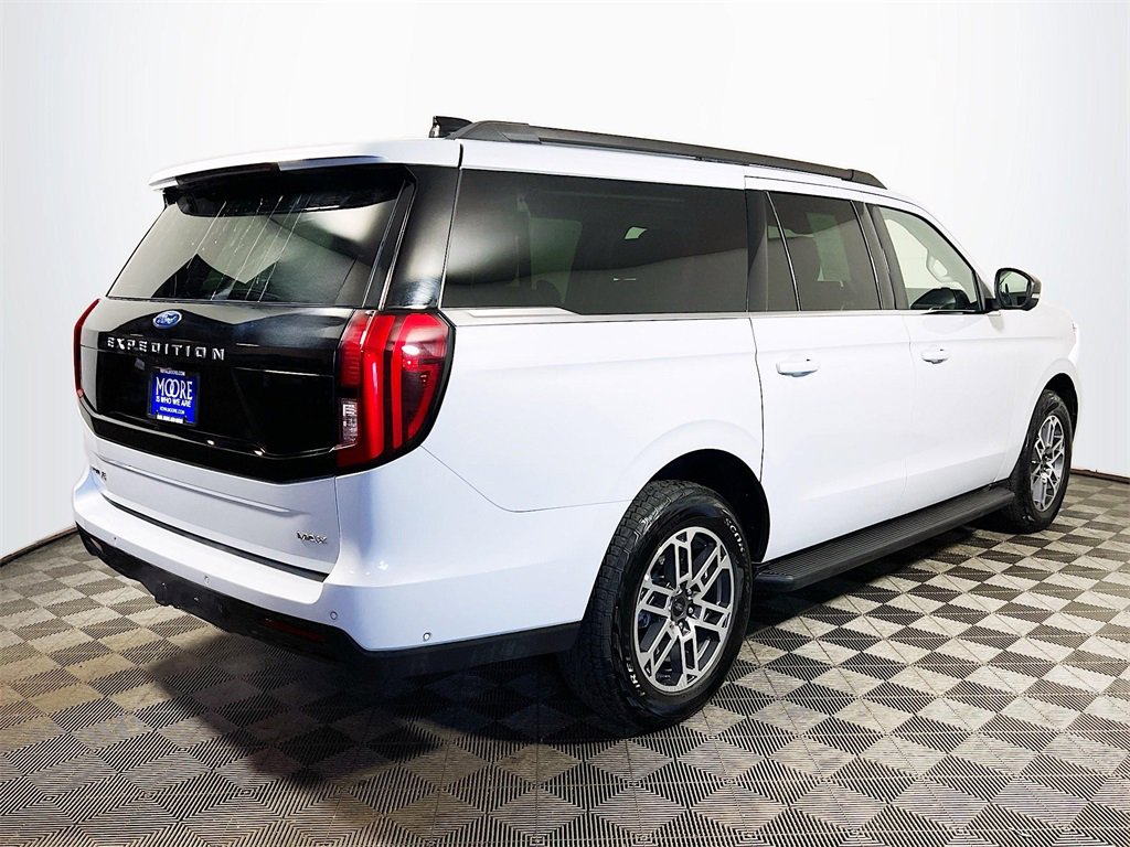 Used 2025 Ford Expedition Max Active image 8