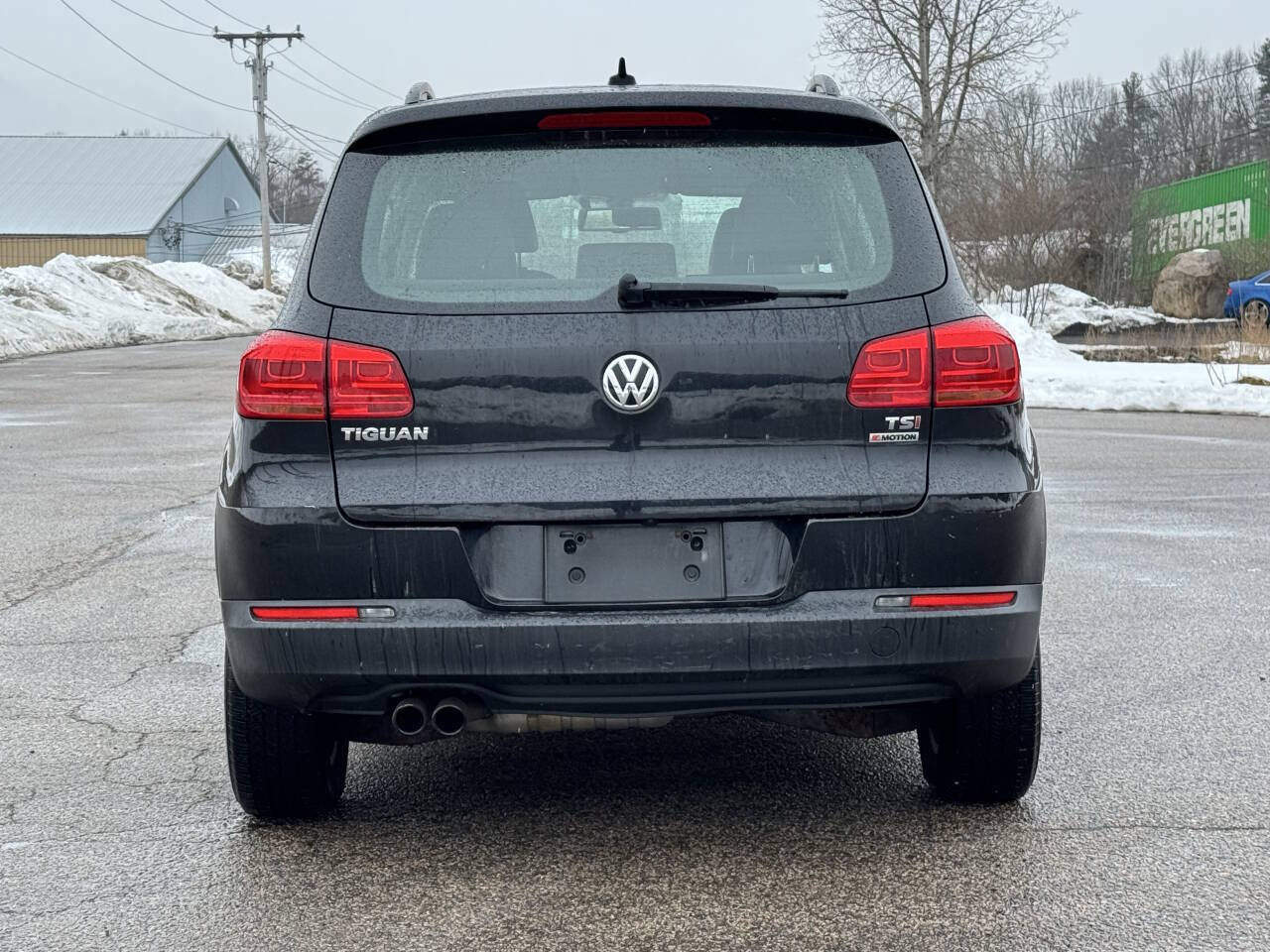 Used 2017 Volkswagen Tiguan S image 4