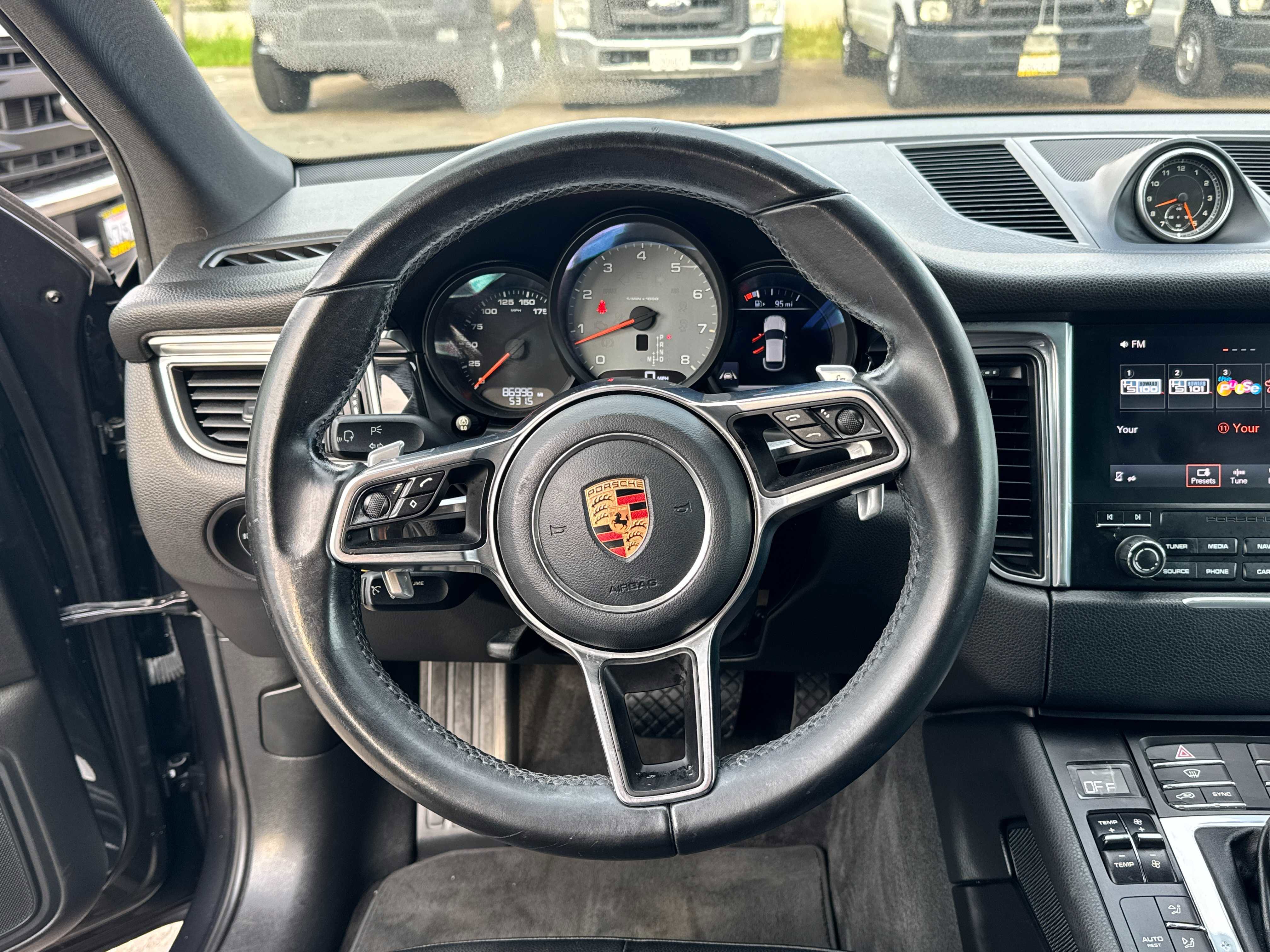 Used 2017 Porsche Macan S AWD/4WD image 18