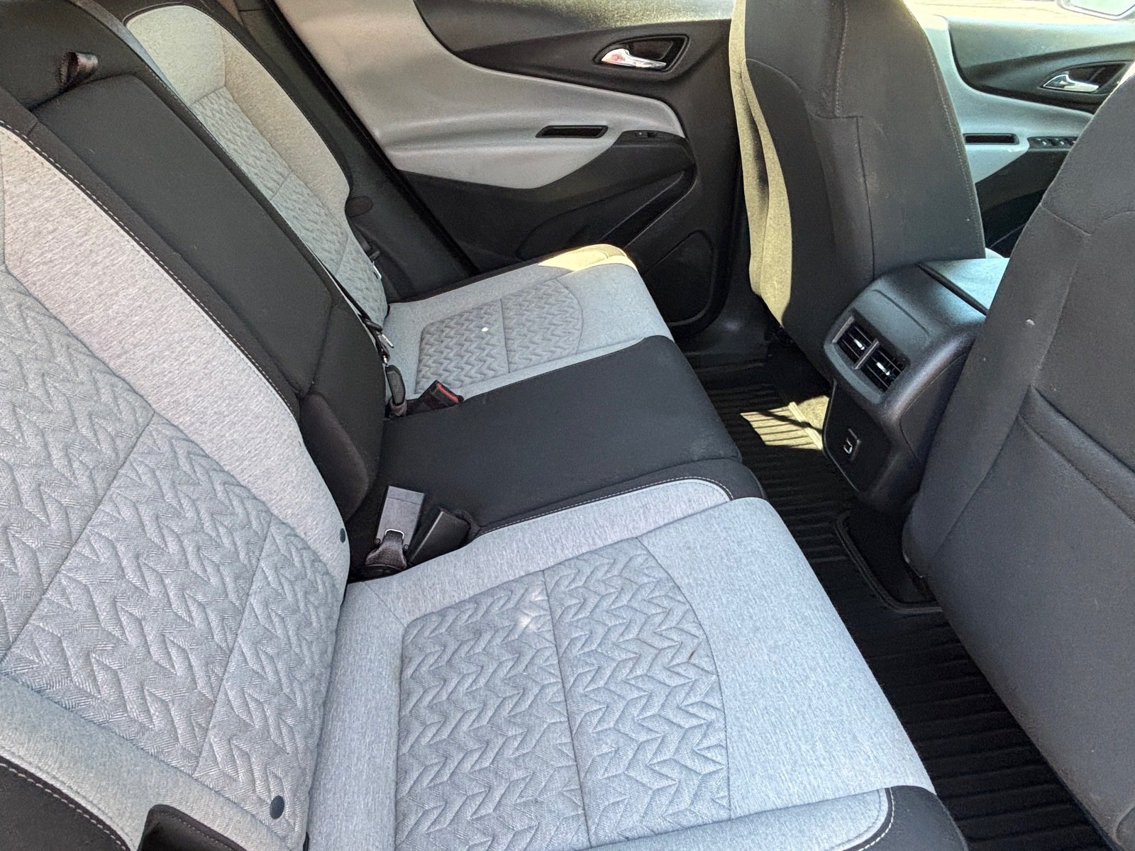 Used 2023 Chevrolet Equinox LS w/ LS Convenience Package FWD image 29