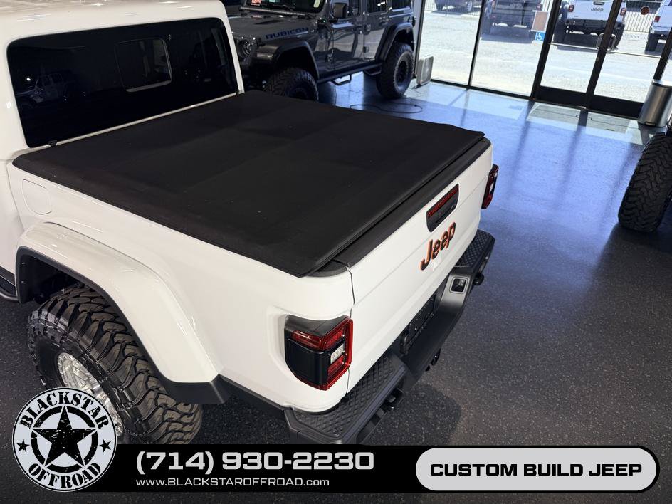 Used 2023 Jeep Gladiator Mojave w/ LED Lighting Group AWD/4WD image 10