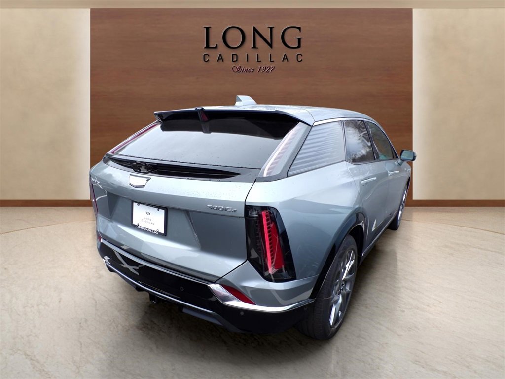 New 2026 Cadillac Optiq Luxury 1 image 4