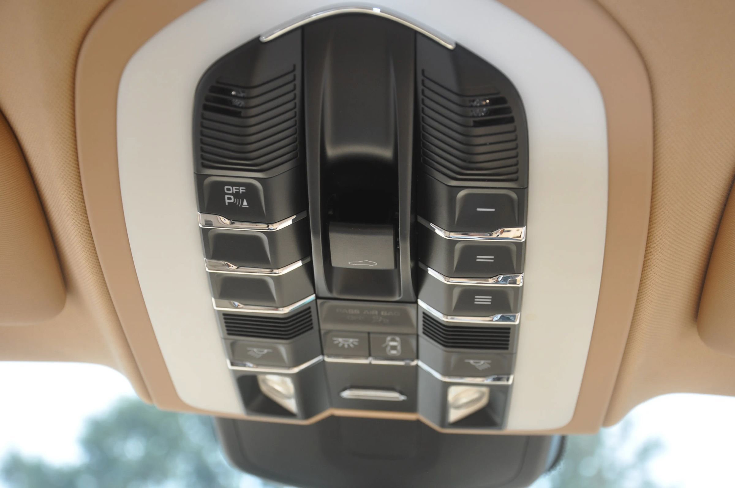 Used 2013 Porsche Panamera 4S image 34