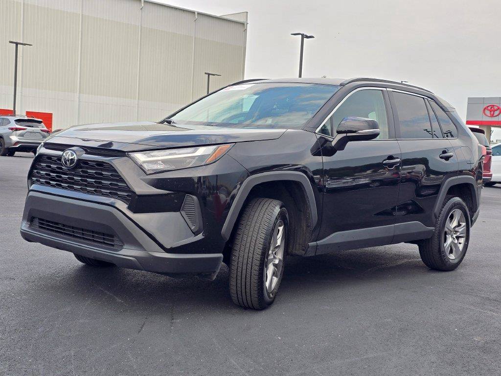 Certified 2025 Toyota RAV4 XLE AWD/4WD image 4