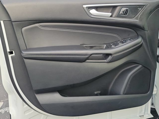 Used 2023 Ford Edge Titanium AWD/4WD image 22