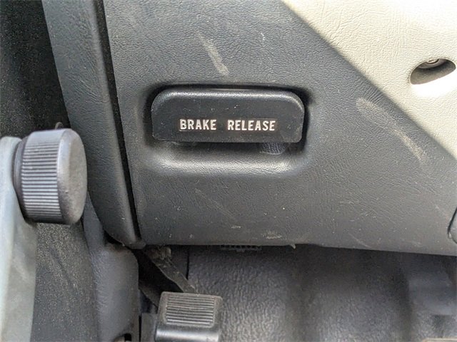 Used 2003 Chevrolet S10 Pickup 2WD Regular Cab image 17