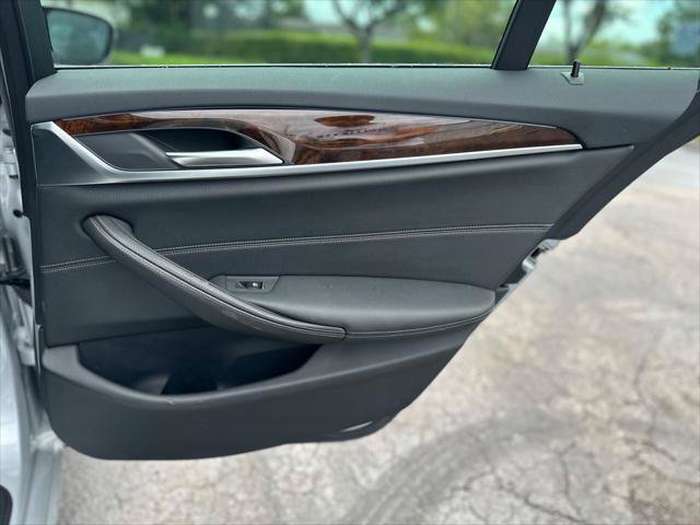 Used 2019 BMW 530e w/ Convenience Package RWD image 23