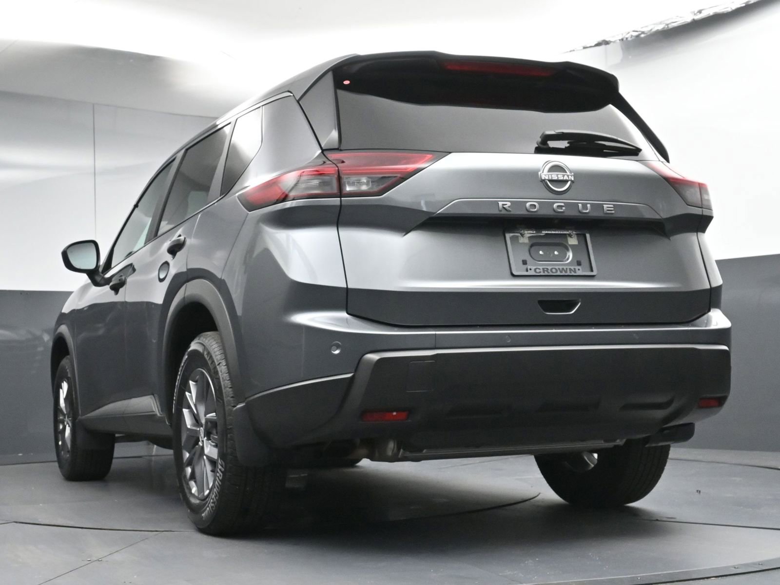 Used 2025 Nissan Rogue S image 24