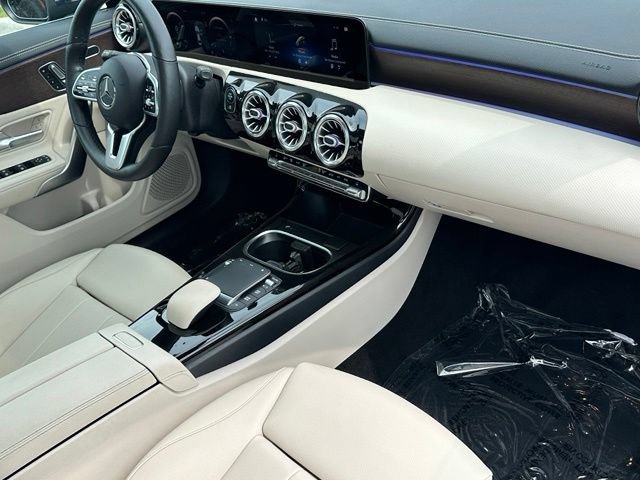 Used 2021 Mercedes-Benz CLA 250 4MATIC image 11