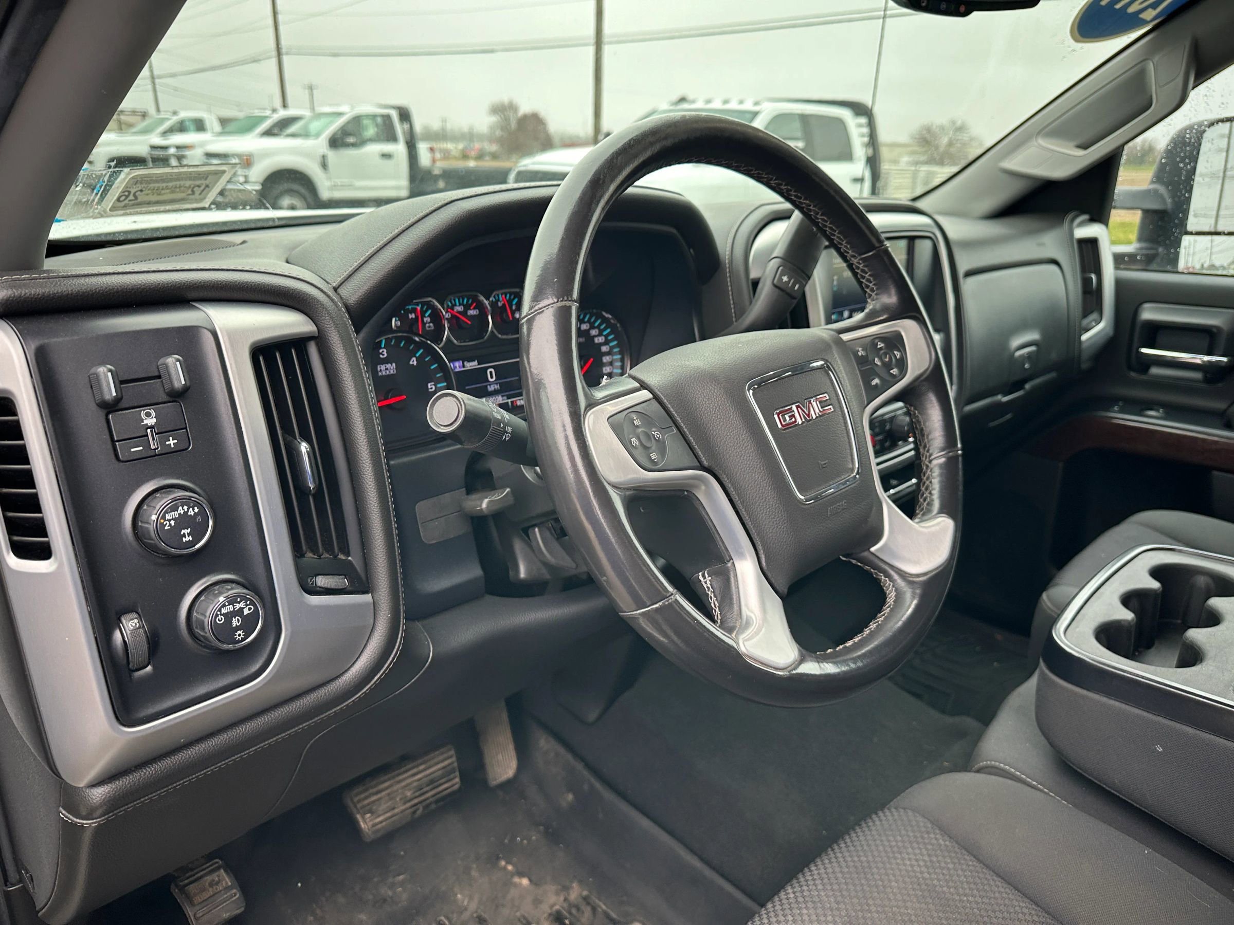 Used 2019 GMC Sierra 1500 SLE w/ SLE Value Package image 10