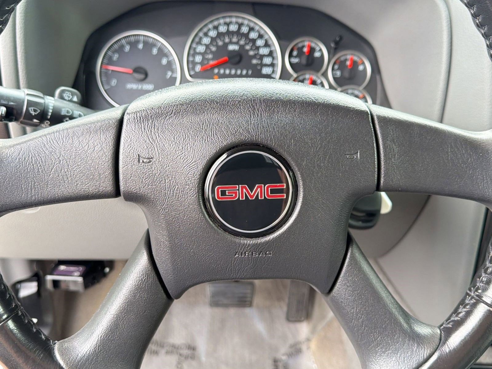 Used 2006 GMC Envoy SLE image 17