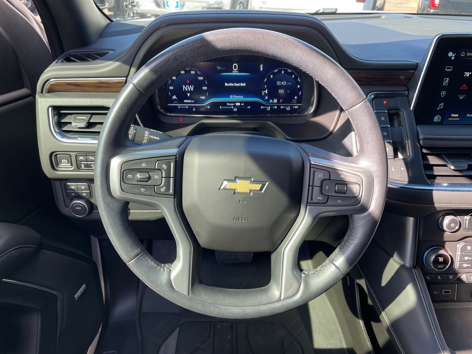 Used 2023 Chevrolet Tahoe Premier image 16