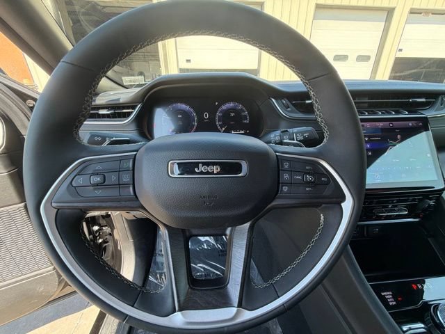 Used 2024 Jeep Grand Cherokee L Limited w/ Trailer Tow Package AWD/4WD image 28