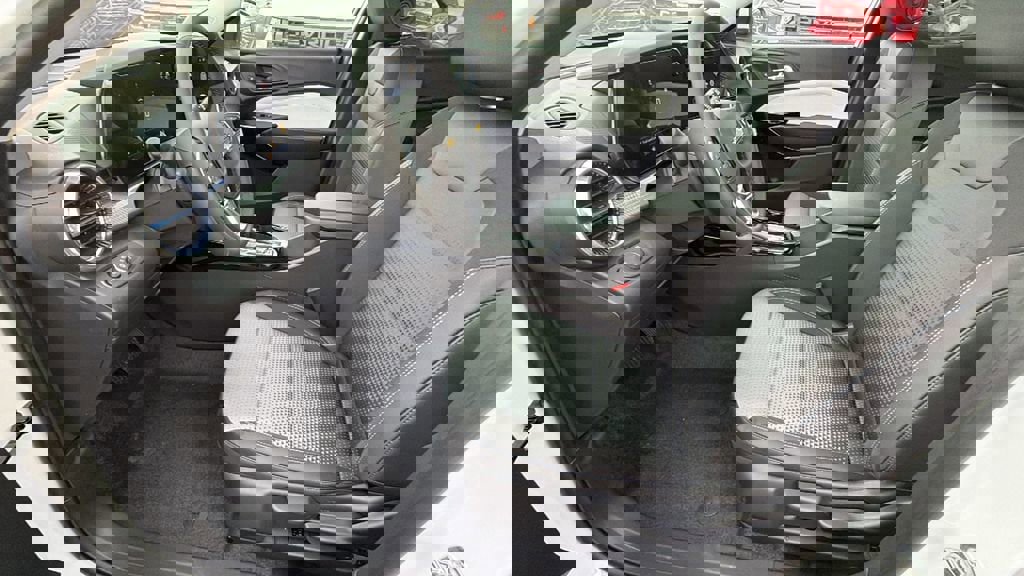 New 2026 Chevrolet Trax LT w/ Driver Confidence Package image 13