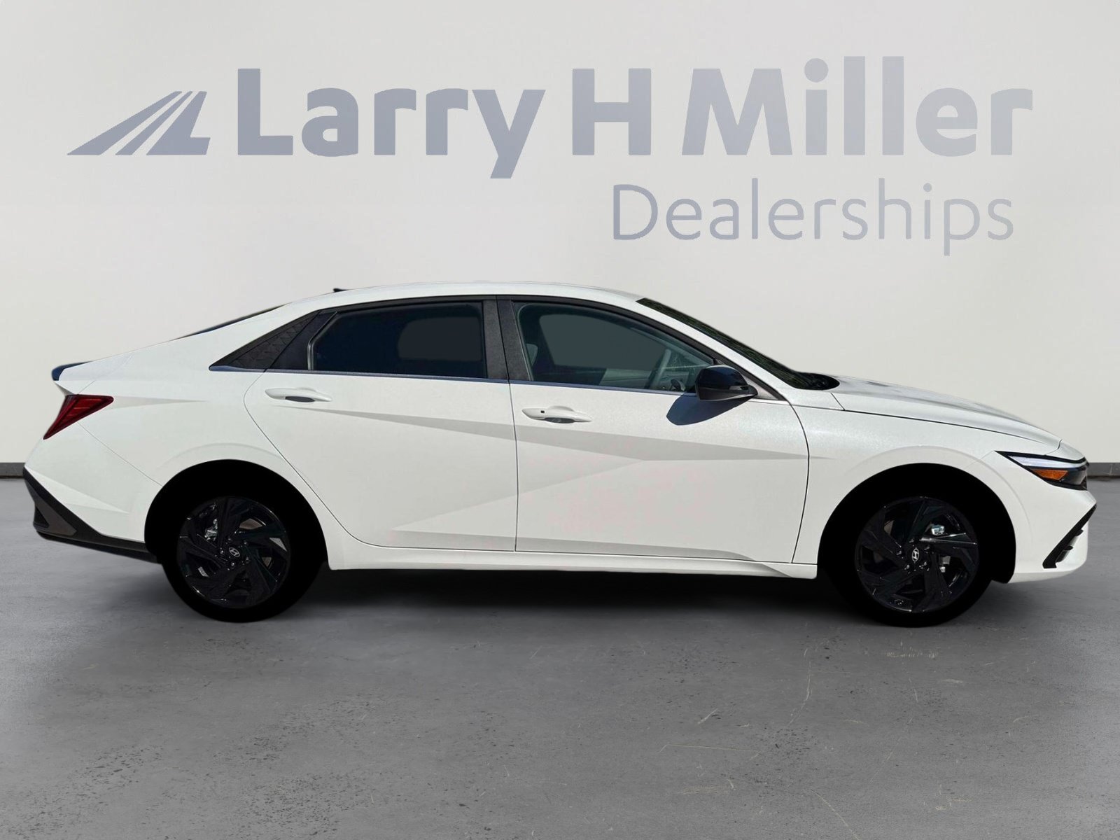 New 2026 Hyundai Elantra SEL Sport FWD image 9