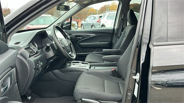 Used 2023 Honda Ridgeline Sport image 9