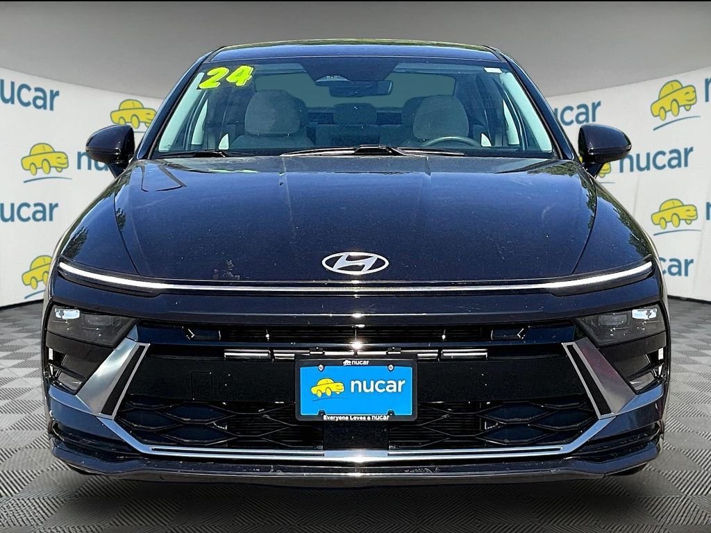Used 2024 Hyundai Sonata SEL FWD image 2