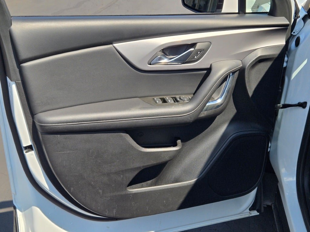 Certified 2025 Chevrolet Blazer LT FWD image 20