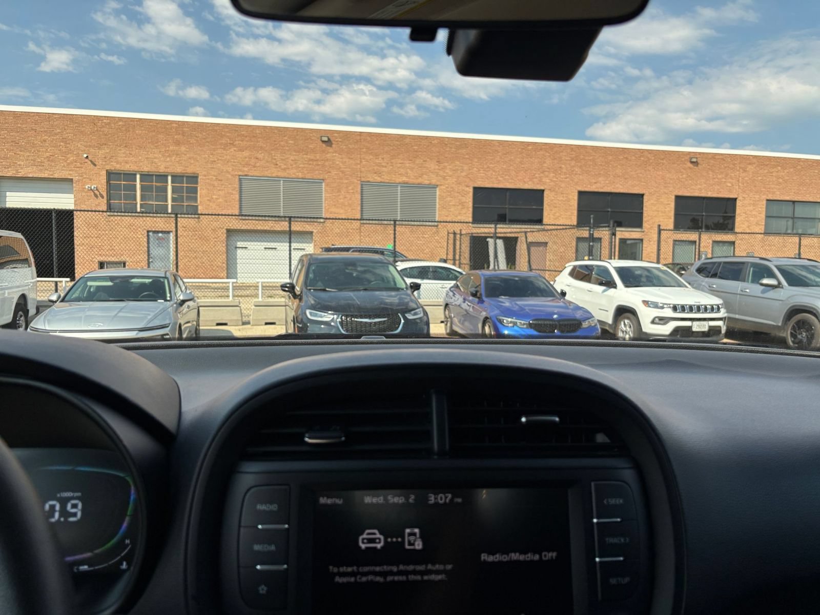 Used 2025 Kia Soul LX w/ LX Technology Package FWD image 16