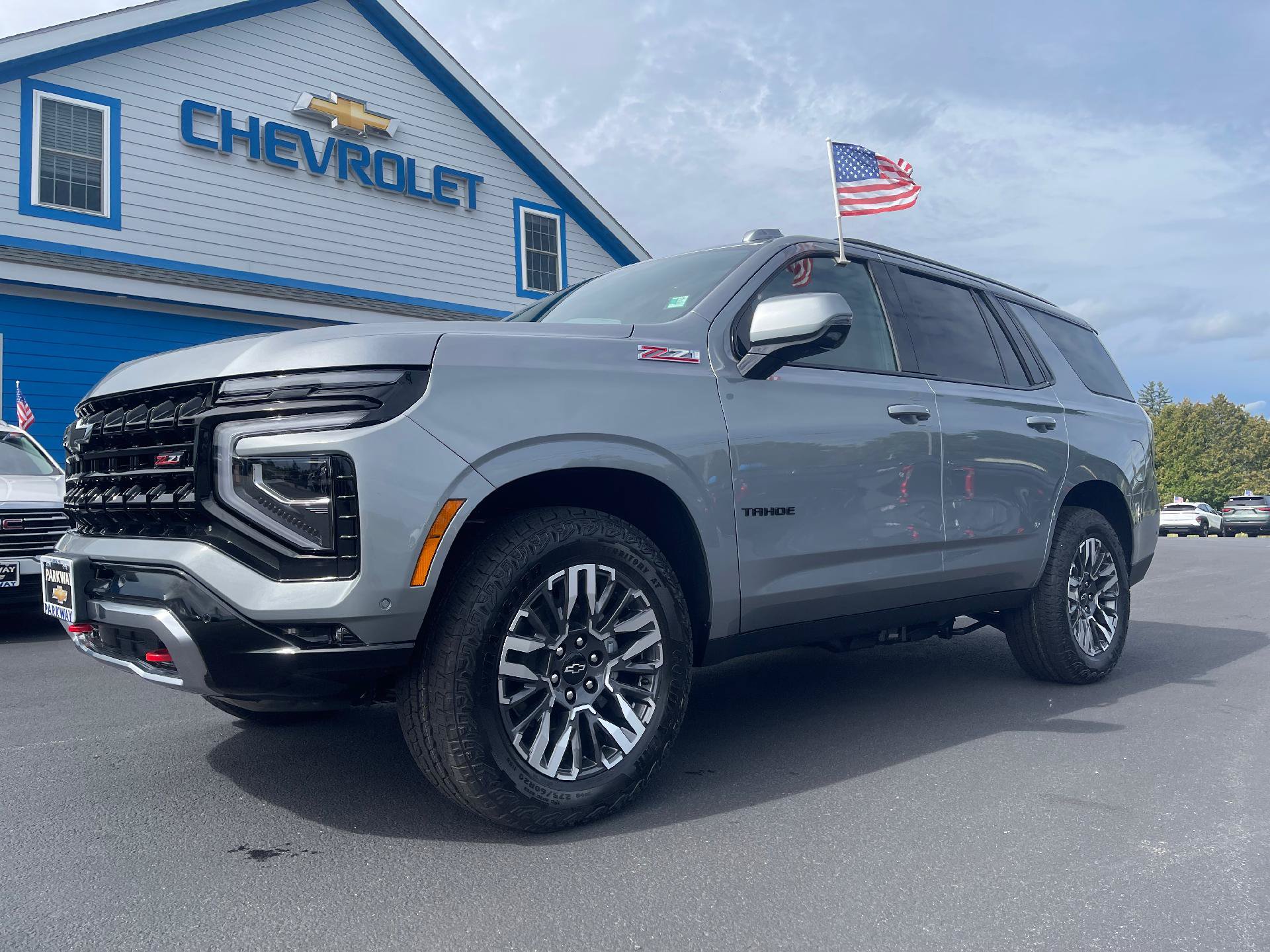 New 2026 Chevrolet Tahoe Z71 w/ Z71 Off-Road Package AWD/4WD image 3