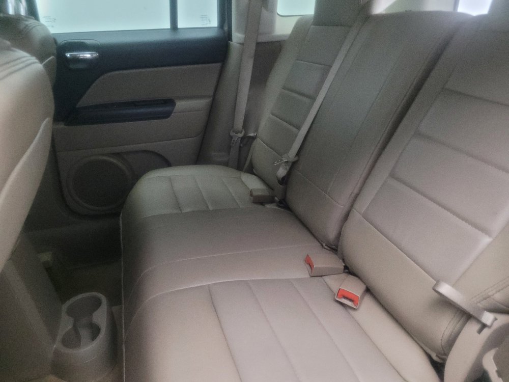Used 2017 Jeep Patriot High Altitude FWD image 18
