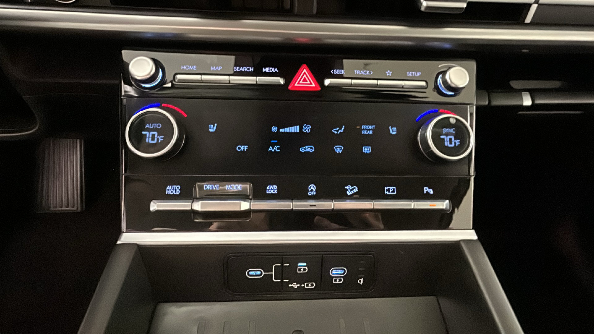 Used 2024 Hyundai Santa Fe SEL AWD/4WD image 25