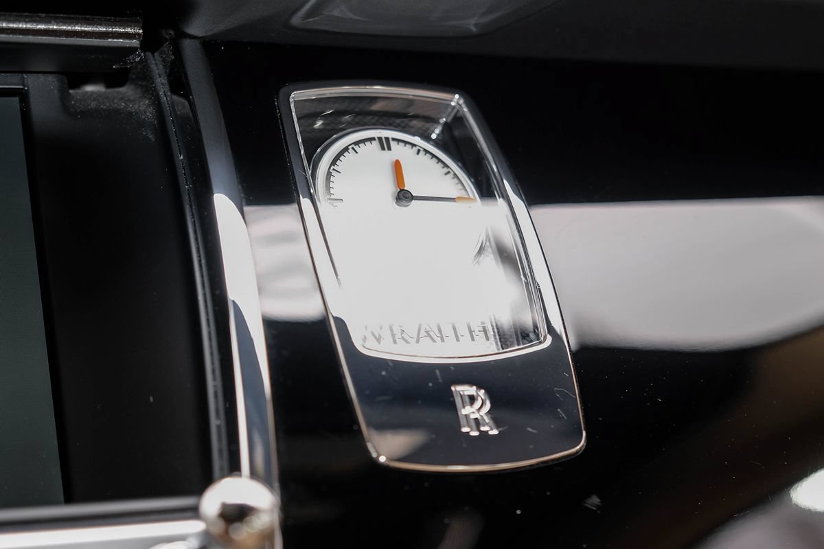 Used 2016 Rolls-Royce Wraith RWD image 31