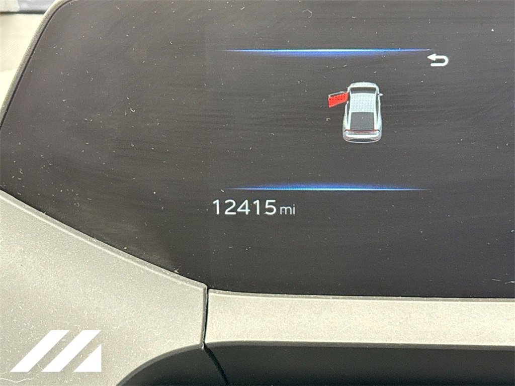 Used 2023 Toyota Prius XLE image 14