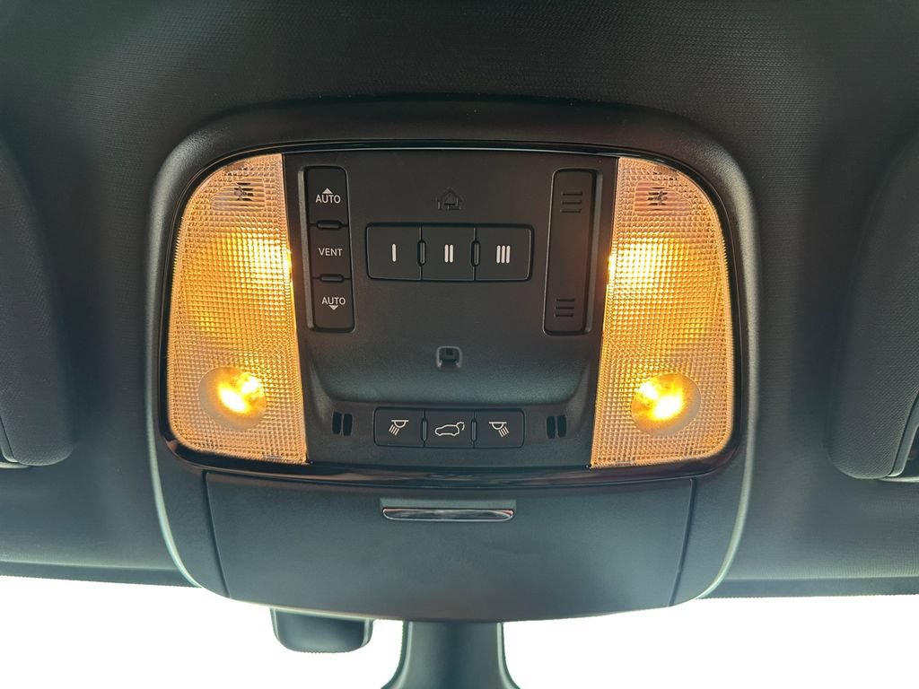 Used 2024 Dodge Durango SRT Hellcat AWD/4WD image 23