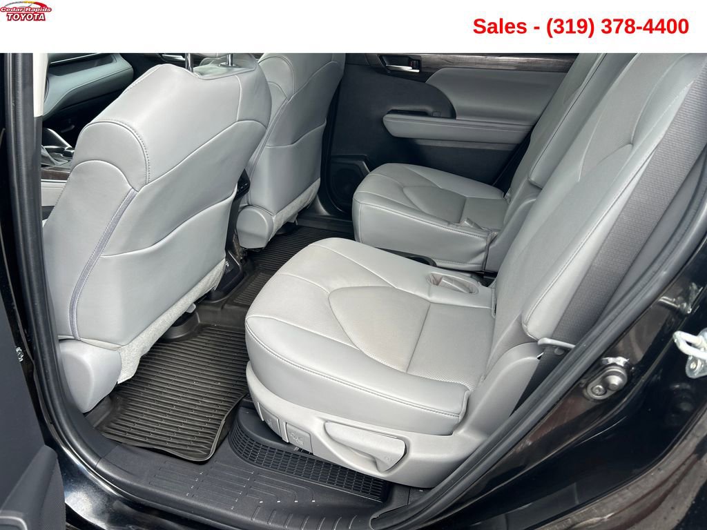 Used 2023 Toyota Highlander Limited image 23