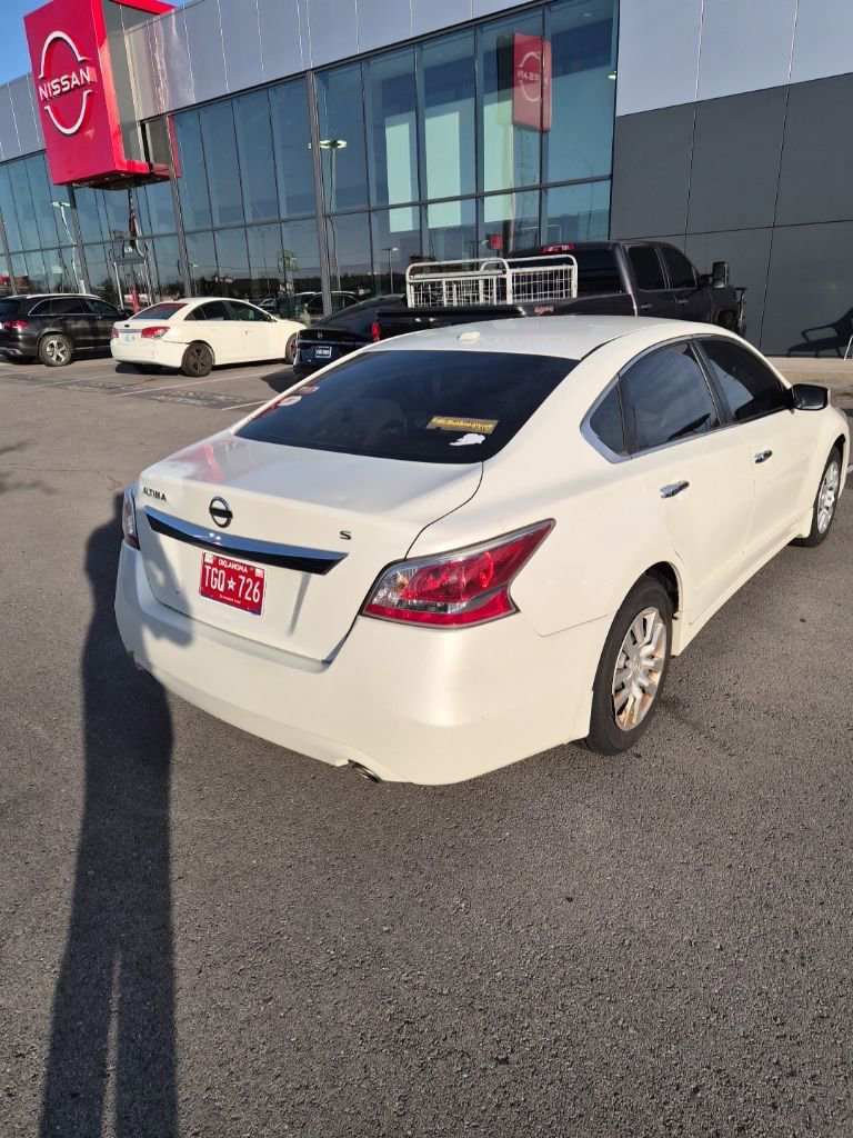 Used 2015 Nissan Altima 2.5 S w/ Power Driver Seat Package image 5