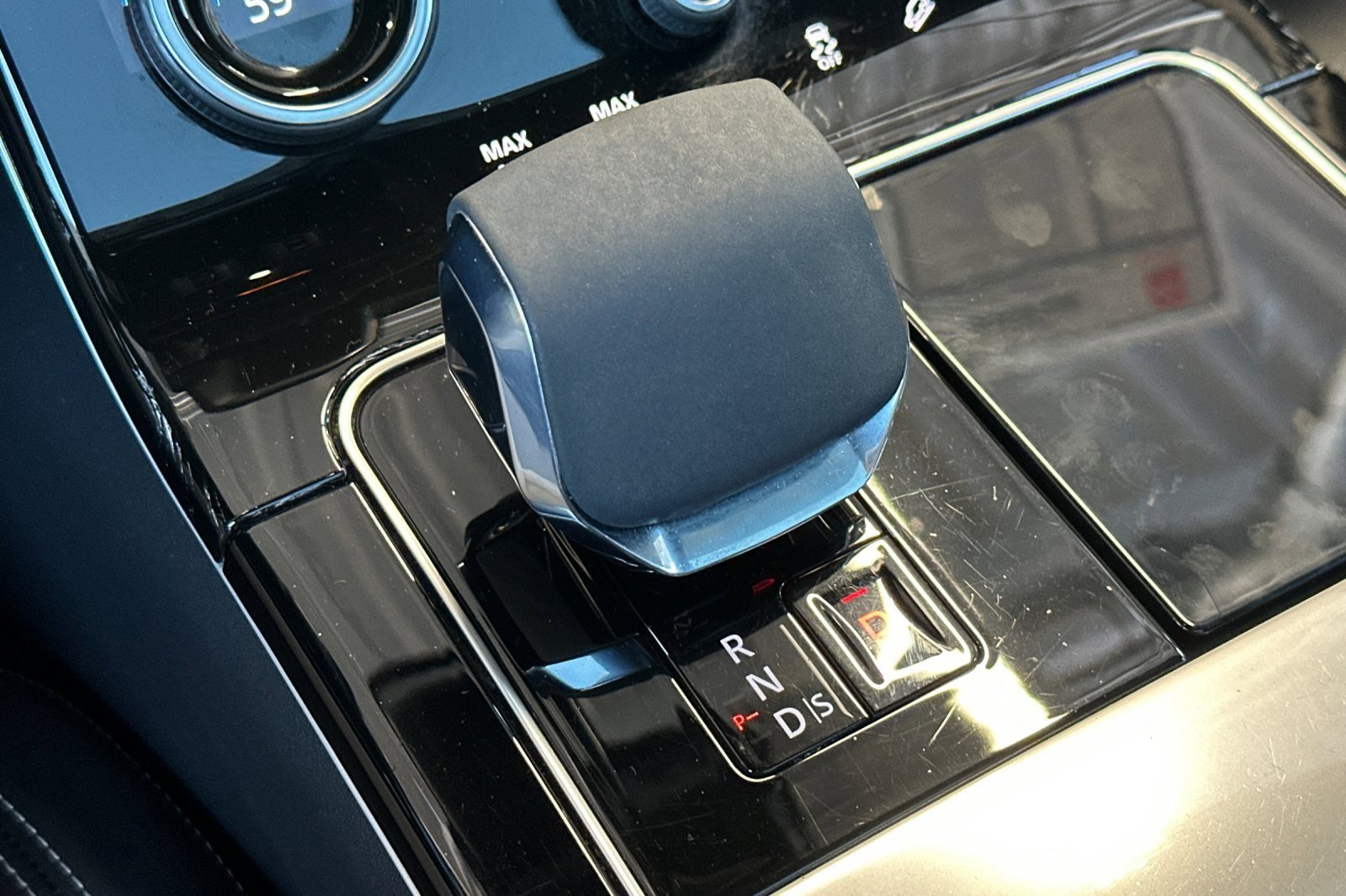 Used 2021 Land Rover Range Rover Velar R-Dynamic HSE image 20