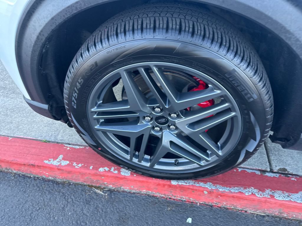 Used 2025 Ford Explorer ST AWD/4WD image 24